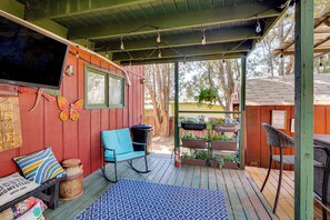 Interior - Private Deck + Hot Tub: Central Dickinson Home (Dickinson)