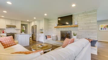 House (3 Bedrooms) | Front of property