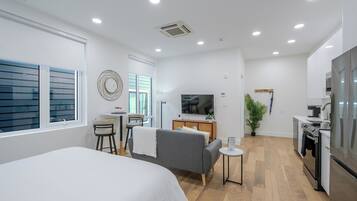 Iron/ironing board, WiFi (free), bed sheets