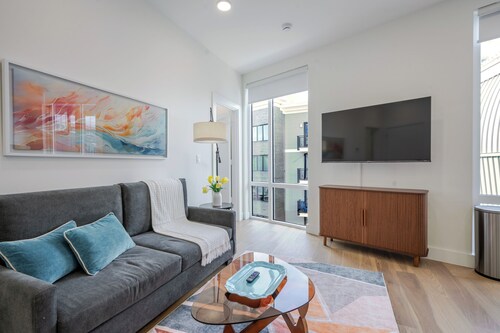 This apartment is a 1 bedroom(s), 1 bathrooms, located in Brighton, MA.
