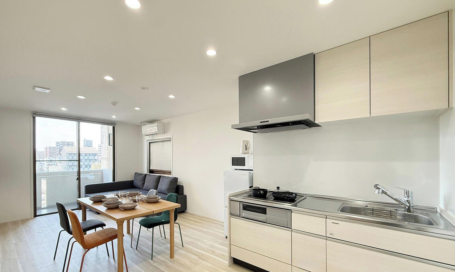 Apartamento urbano | Cozinha privada | Geladeira, micro-ondas, cooktop, talheres/pratos/utensílios de cozinha