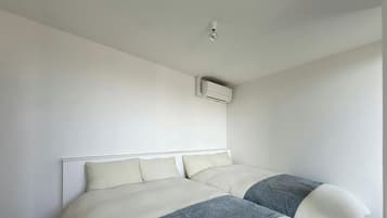 City Apartment | Desk, laptop workspace, iron/ironing board, WiFi (free)