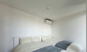 Departamento urbano | Escritorio y espacio para trabajar con laptop