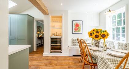 Exceptional woodland cottage in Constable Country - Cosgrove Lodge