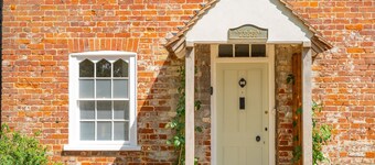 Exceptional woodland cottage in Constable Country - Cosgrove Lodge