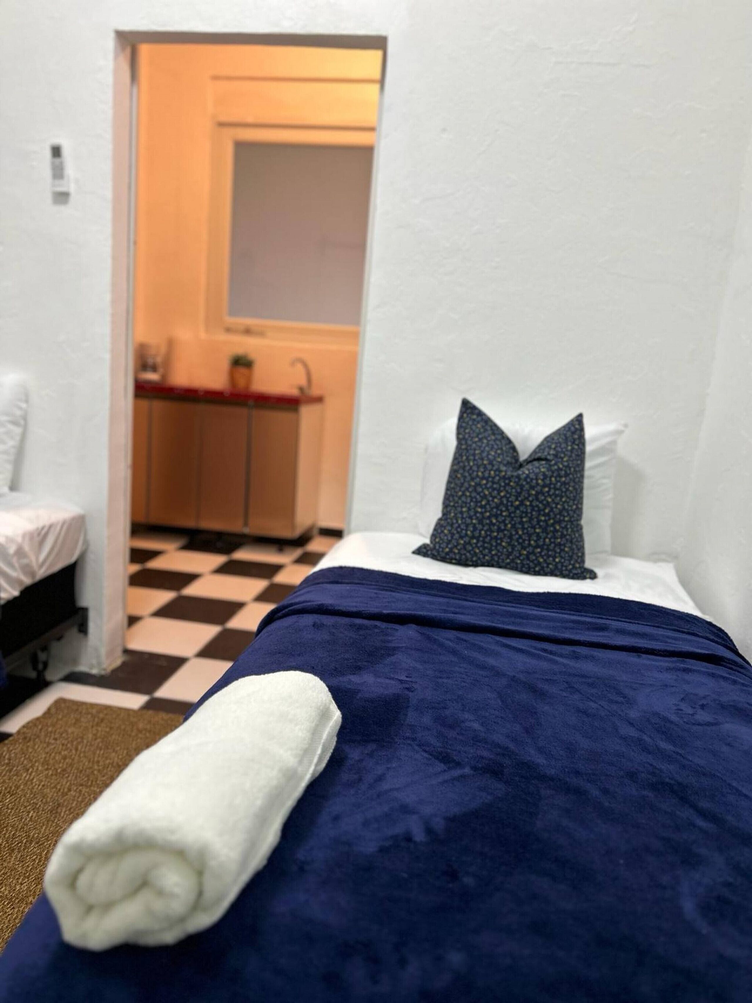 1 bedroom, iron/ironing board, bed sheets
