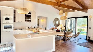 Maison, 4 chambres, fumeurs, piscine privée | Intérieur