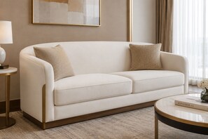 Standard Room | Living area - Maple Leaf Stayhotels (Toronto)