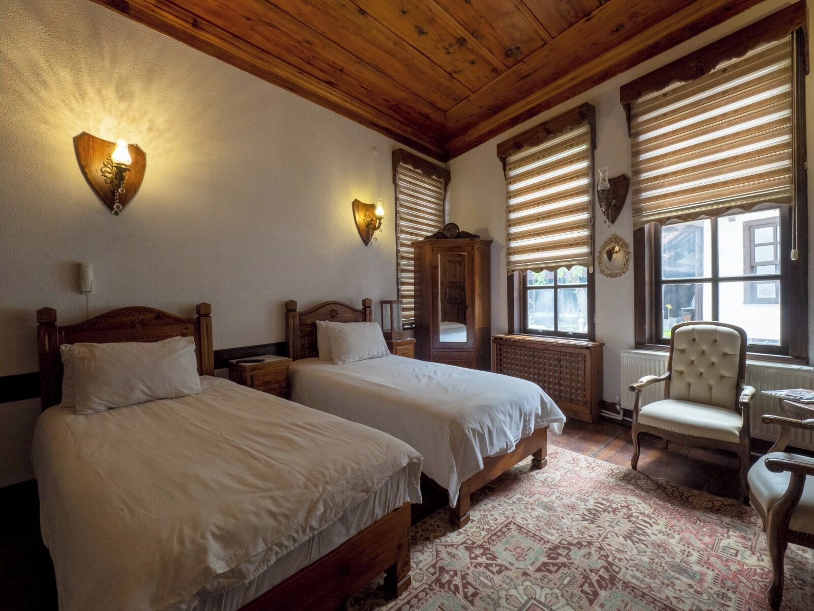 Twin Room | Desk, laptop workspace, free WiFi