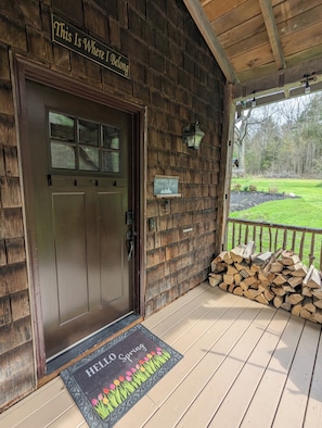 Exterior detail - The Bean Station Escape~ Private 25 acres near Keuka Lake and pet friendly! (Hammondsport)