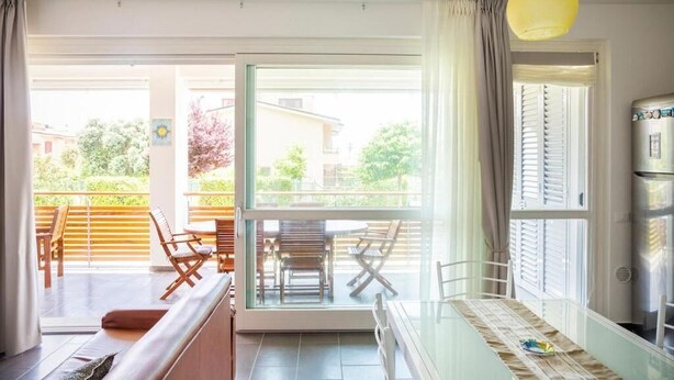 Apartment, 3 Bedrooms, Balcony, Garden View | Bahagian dalam