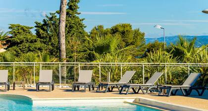 Sea View Duplex for 8 on Var Coast