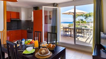 Apartment | Dining
