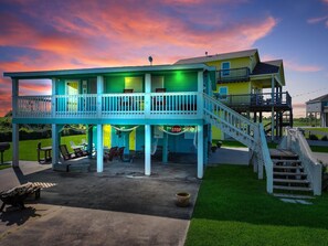 House, 2 Bedrooms | Property grounds - Sea Level 2 Bedroom Home (Port Bolivar)