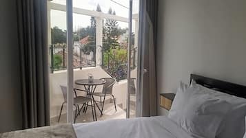 In-room safe, blackout curtains, free WiFi, bed sheets
