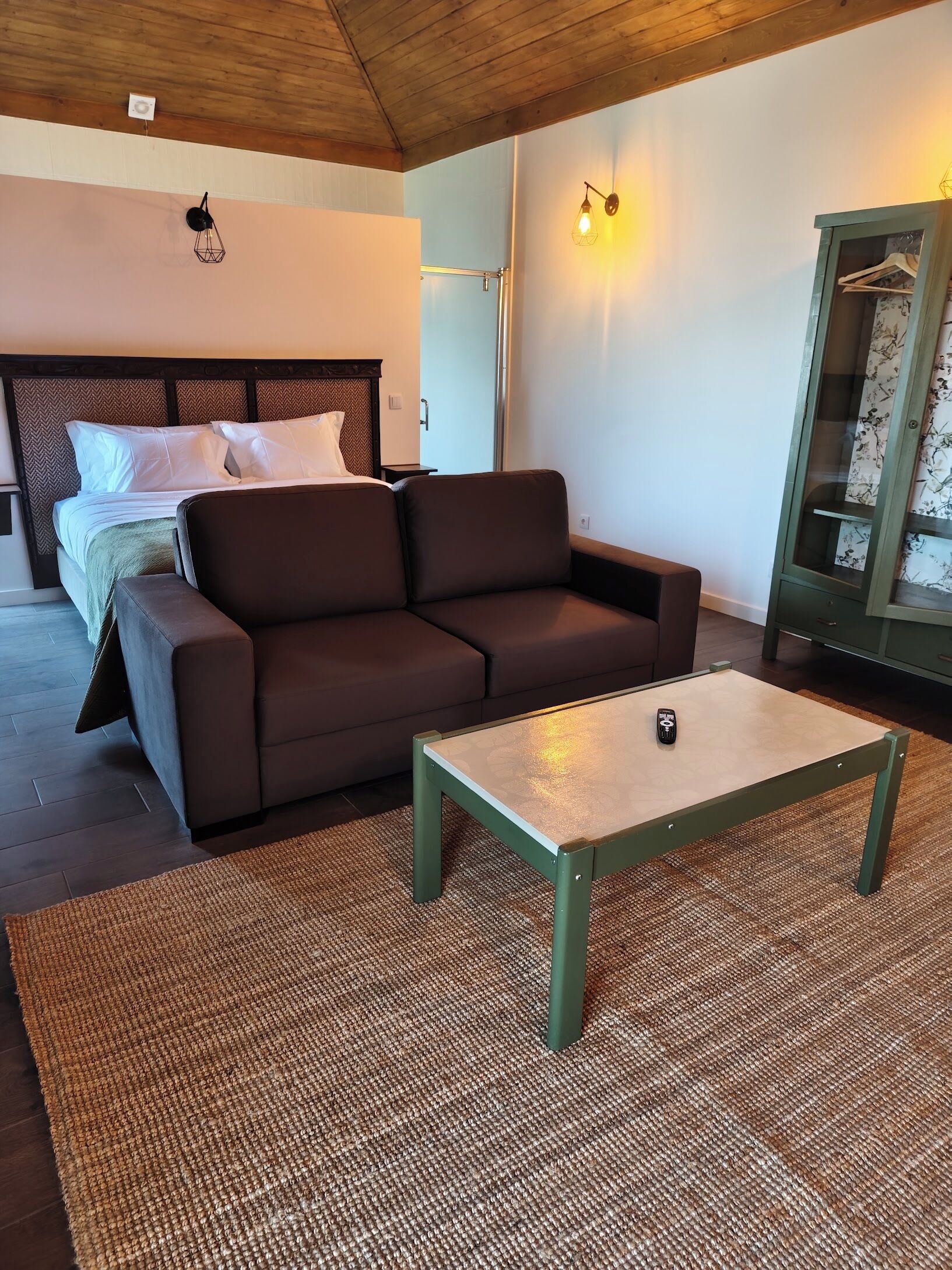 Deluxe Double Room, Garden View | In-room safe, blackout drapes, free WiFi