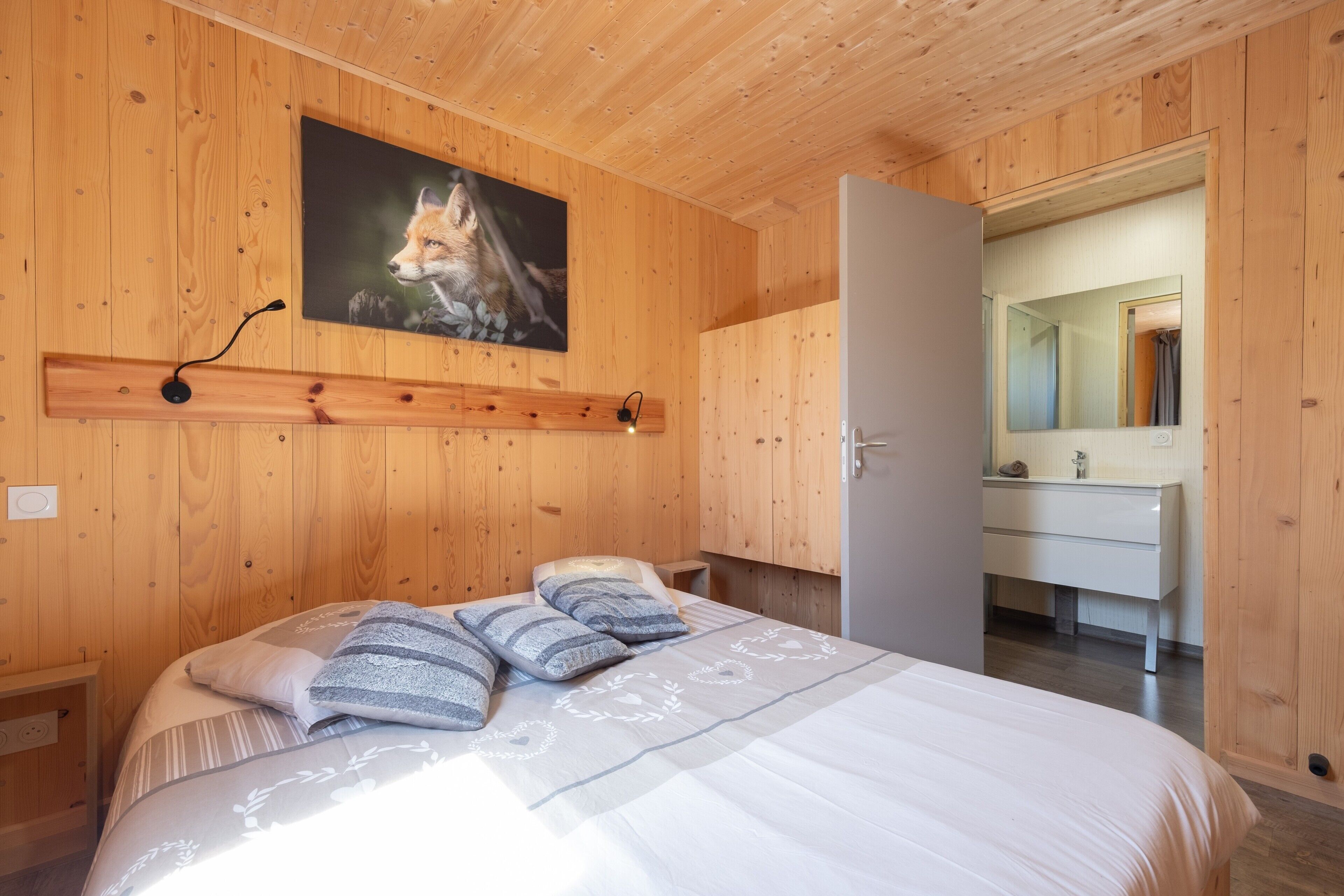 3 bedrooms, iron/ironing board, WiFi