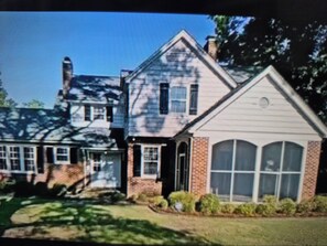 Exterior - The Cedar Sanctuary, centrally located in the heart of Sumter. (Sumter)