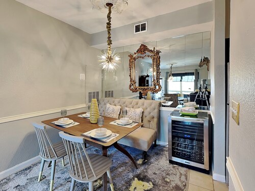 Harbor East Condos 432D | Great Location + Pool!