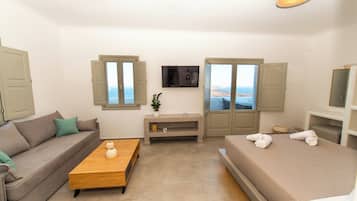 Phòng Suite Deluxe, ban công, quang cảnh biển | Bộ đồ giường cao cấp, màn/rèm cản sáng, phòng cách âm
