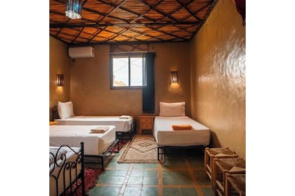 Room - Gite Tamlli (KSAR TAKHYAMT)