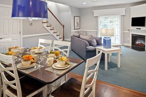 Dining - Peak Summer Week: 2BR King's Creek Estates by Water Country USA (Williamsburg)