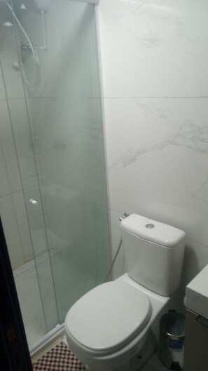 Bathroom - Cozy 1-bedroom apartment in beautiful João Pessoa with AC (João Pessoa)