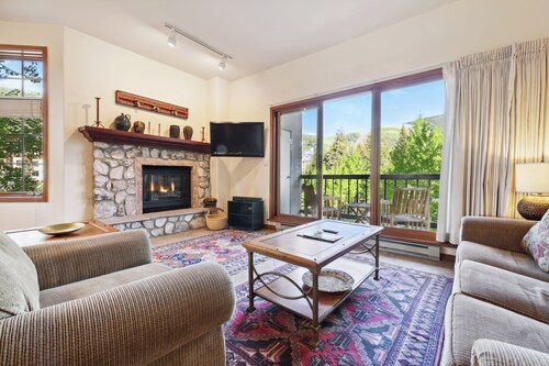 Slopeside Luxury, Pool, Hot Tubs, Conceirge | LB114