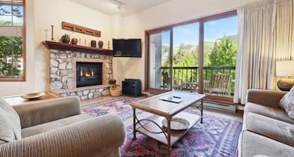 Slopeside Luxury, Pool, Hot Tubs, Conceirge | LB114