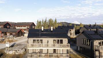Apartment, 3 Bedrooms, Sauna, Mountain View | Exterior