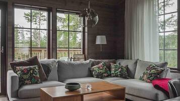 Apartment, 3 Bedrooms, Sauna, Mountain View | Living area