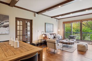 Living area - Beaver Creek Slope-Side Luxury | UB105 (Beaver Creek)