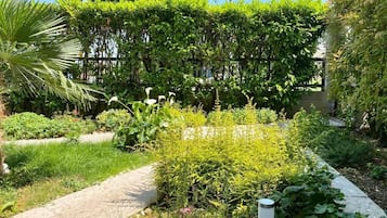 Doppia Luxury, patio, vista giardino | Parco della struttura