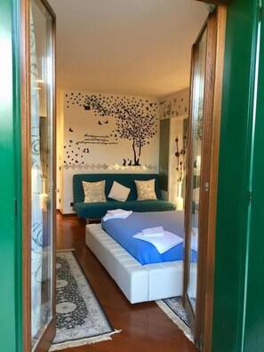 Kamar Double Deluks, patio, pemandangan kebun | Wi-Fi gratis dan dapat diakses tamu berkursi roda
