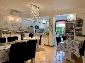 Dining - B&B Garda 4U (Desenzano del Garda)