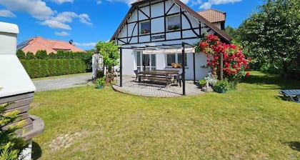 Large, Comfortable Holiday Home Near the Lake