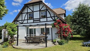 Unclassified image, 4 of 32, button - Large, Comfortable Holiday Home Near the Lake (Stawiguda)