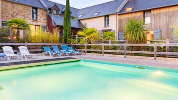 Apartment | Pool | Outdoor pool, a heated pool