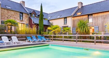 Coastal Apartment Escape in Cancale