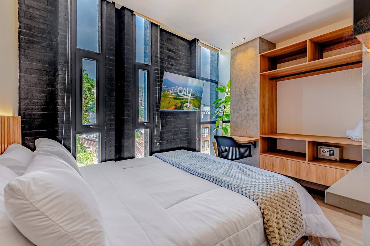 Apartment | Down comforters, in-room safe, desk, blackout drapes