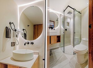 Dupleks Junior | Kamar mandi