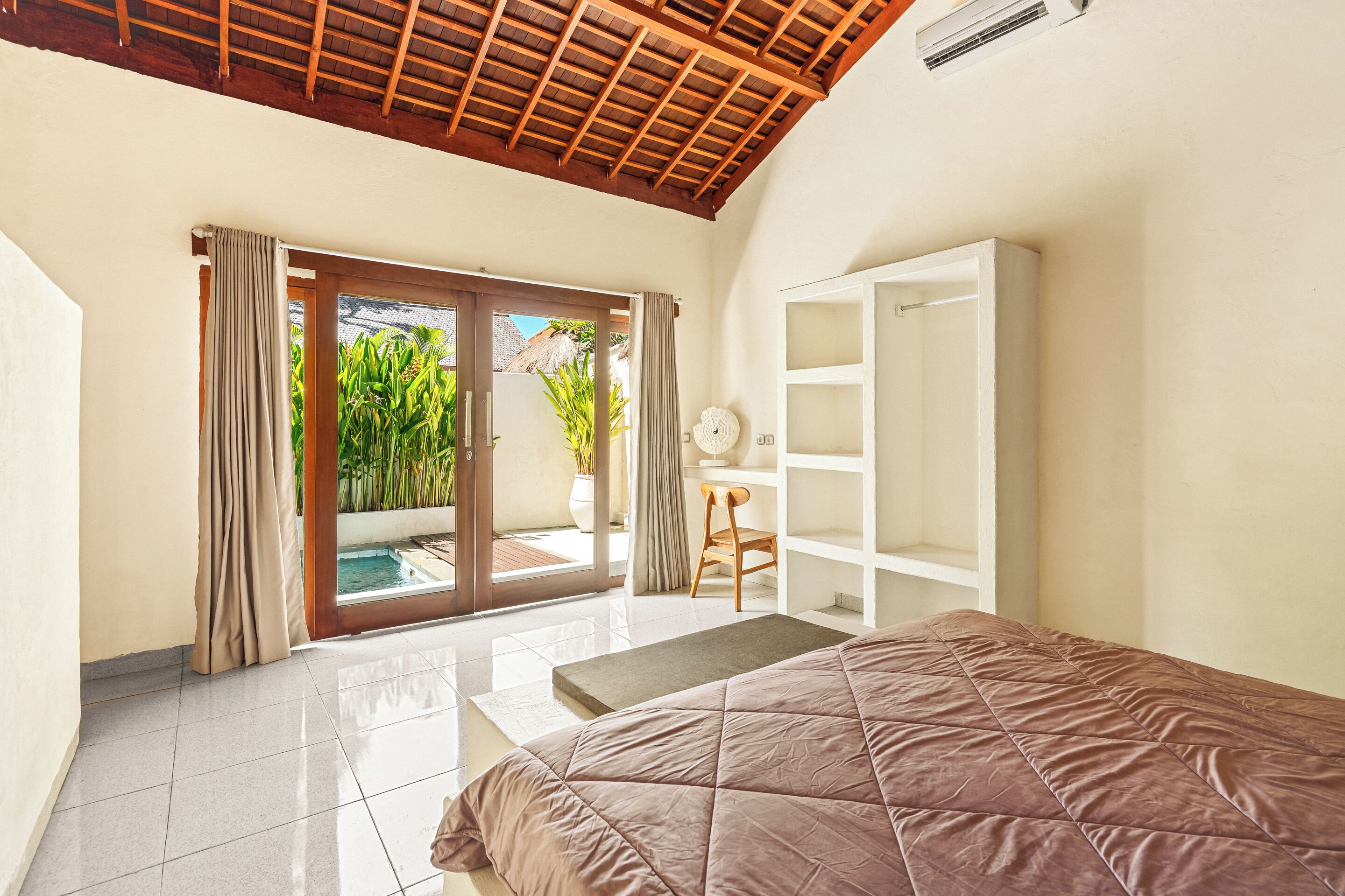 Villa, 3 chambres, piscine privée, vue piscine | Coffres-forts dans les chambres, bureau