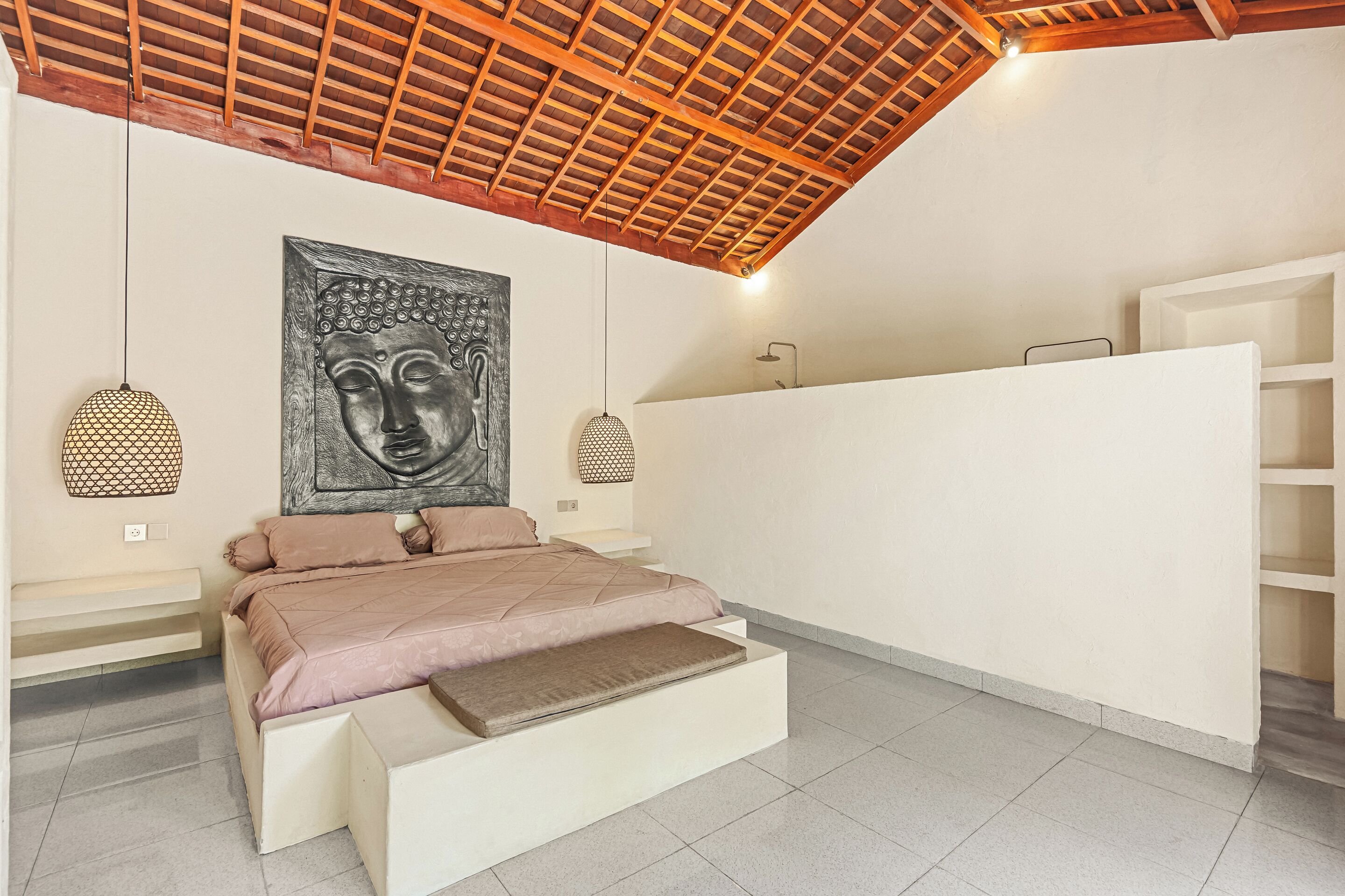 Vila, 3 quartos, piscina particular, vista para a piscina | Cofres nos quartos, escrivaninha, espaço de trabalho para notebook