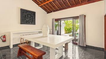 Villa, 3 Bedrooms, Private Pool, Pool View | In-room dining