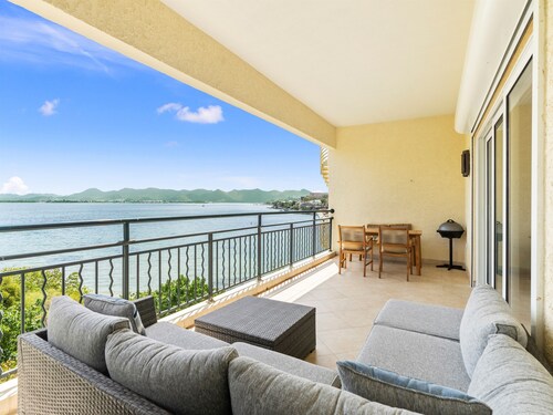 Stunning 2 bedroom unit Porto Cupecoy