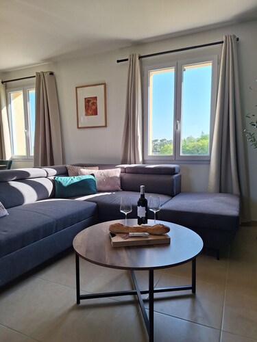 Spacious dream accommodation with heathed pool in the heart of the Dordogne!