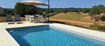 Spacious dream accommodation with heathed pool in the heart of the Dordogne!