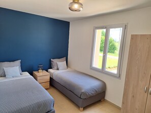 Room - Vrbo Property (Meyrals)
