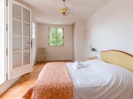 2 habitaciones y muebles diferentes 