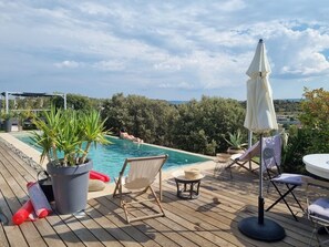 Pool - Bedroom and bathroom. Breakfast and private pool area included. (Ginasservis)